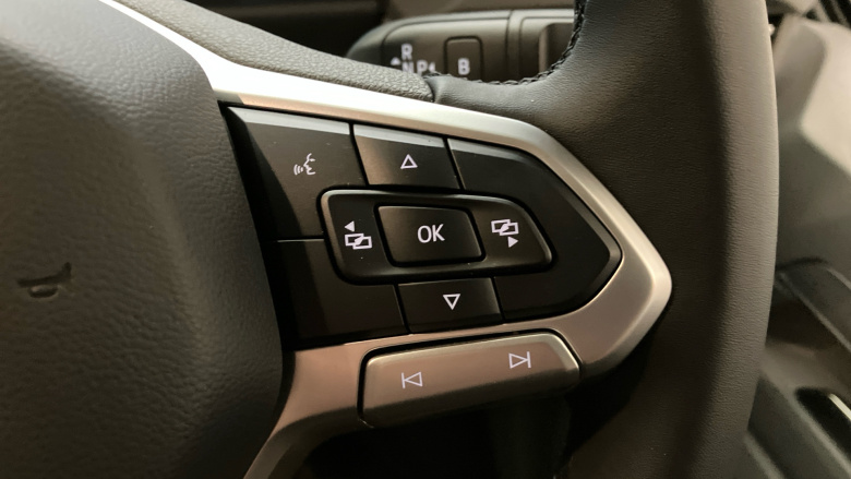 Volkswagen Transporter T32 Lwb Electric 100kW 65kWh Commerce Pro Van Auto